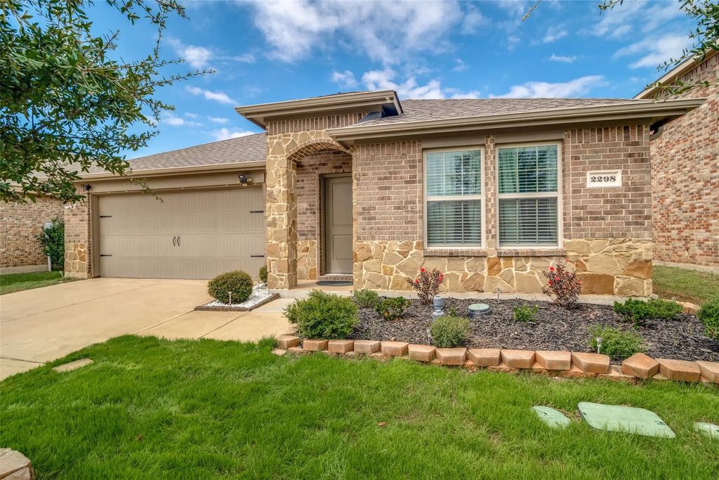 2298 Torch Lake Drive, Forney