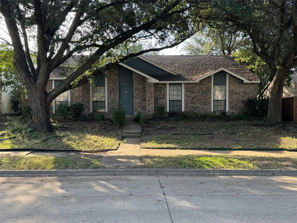 142 Kingsbridge Drive, Garland