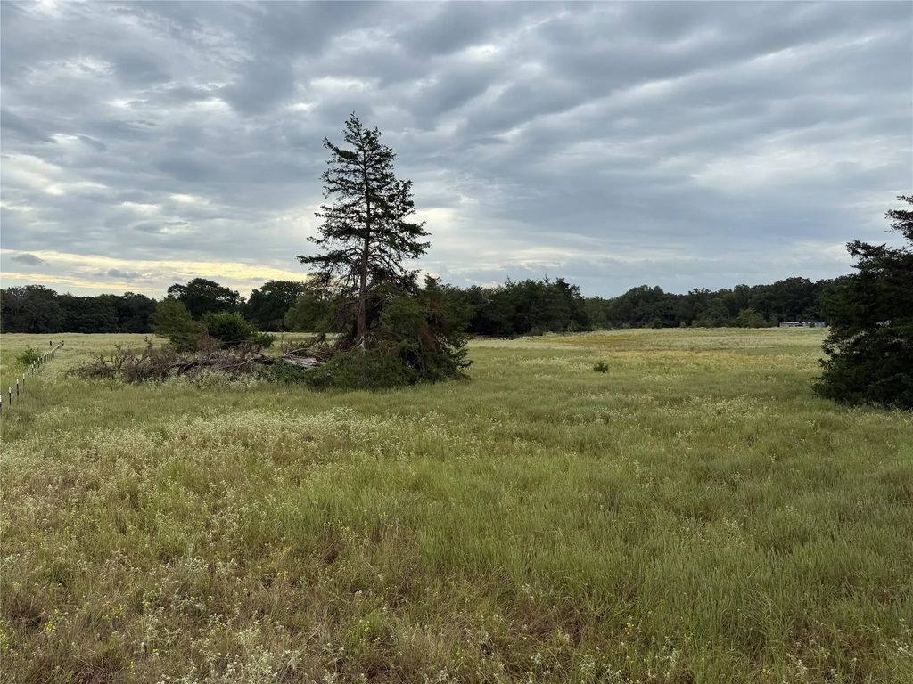 01 County Road 2295, Telephone