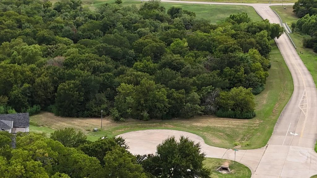 1103 Glen Eagles Drive, Grand Prairie