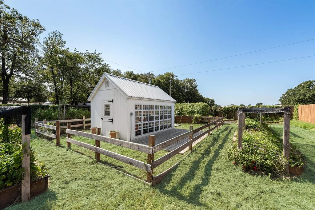 123 Captain Lane, Weatherford