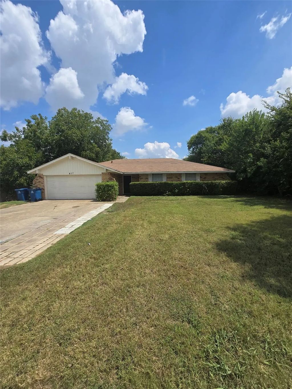 412 N Lyndalyn Avenue N, DeSoto