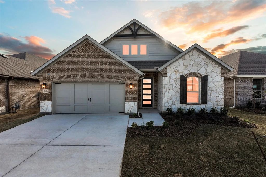 15037 Green Bluff Drive, Aledo