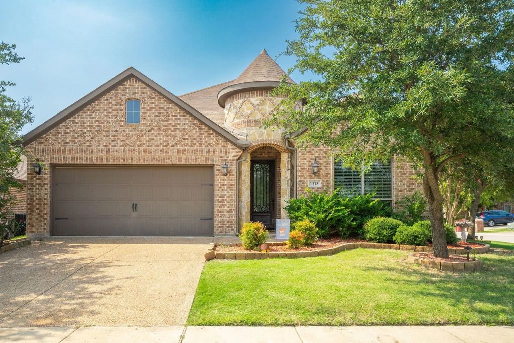 1313 Koto Wood Drive, Royse City