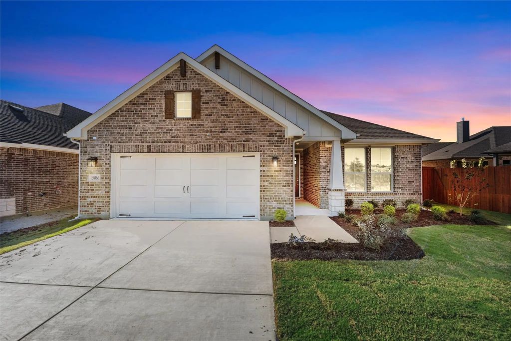 15061 Green Bluff Drive, Aledo