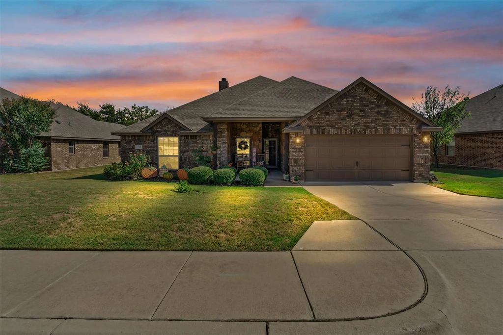 510 Lockwood Lane, Weatherford