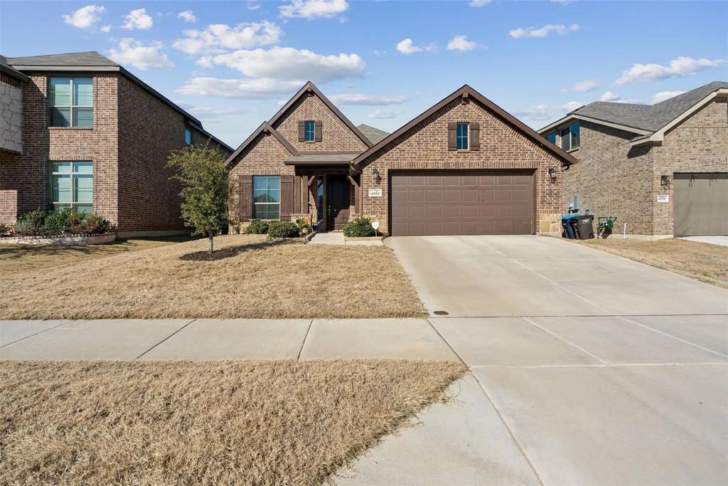 4512 Pentridge Drive, Fort Worth