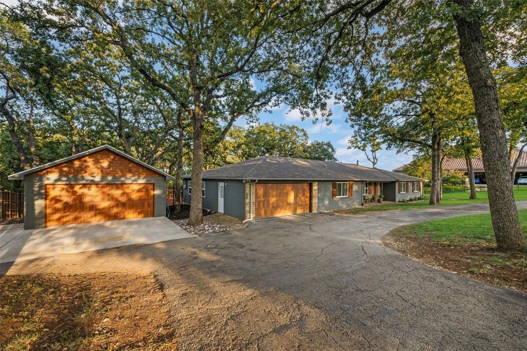 1119 Betty Lane, Keller