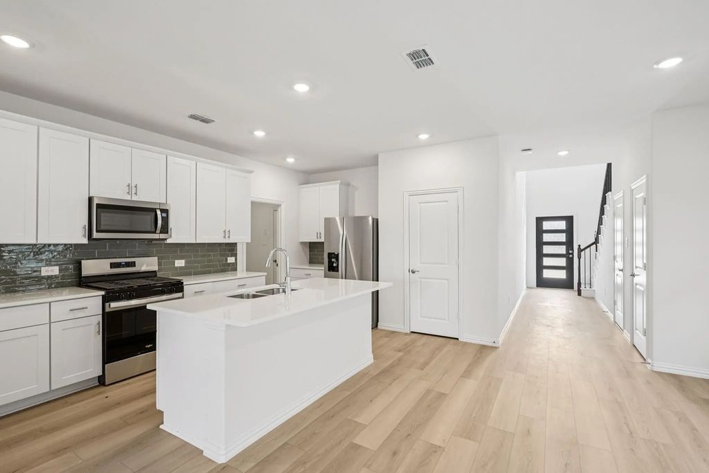 509 Clover Creek Drive, Princeton