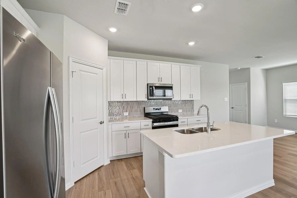507 Clover Creek Drive, Princeton