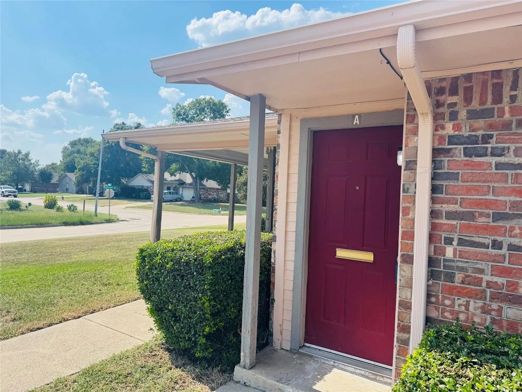 1320 Bluffview Drive A, Seagoville