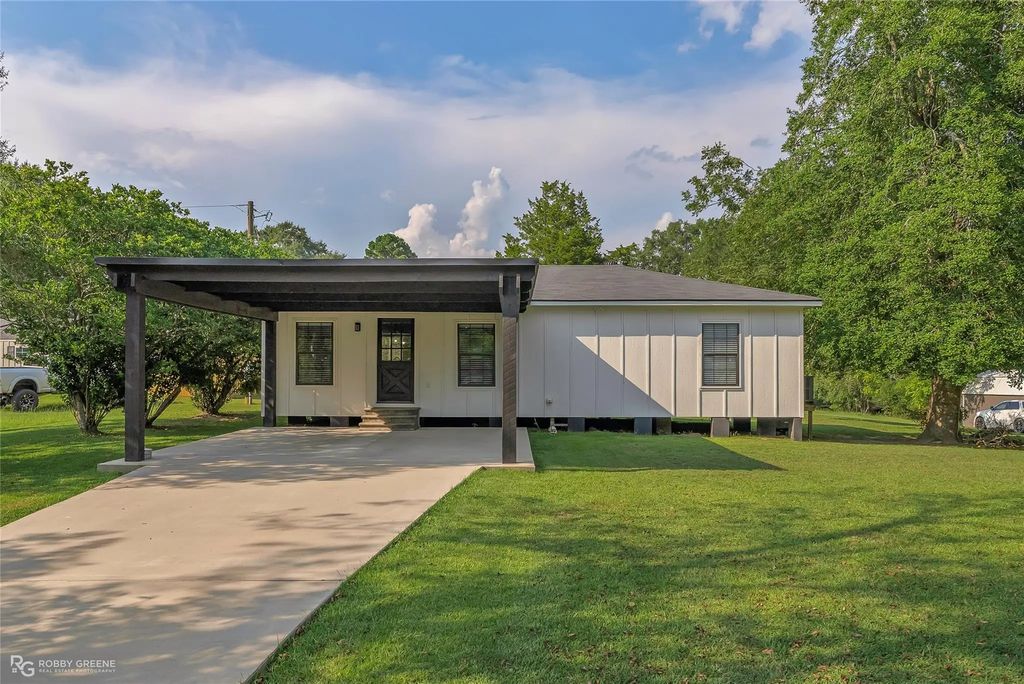 1711 Almond Circle, Minden