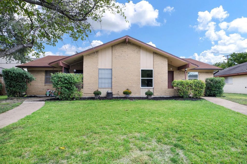 12816/12818 Pandora Drive, Dallas