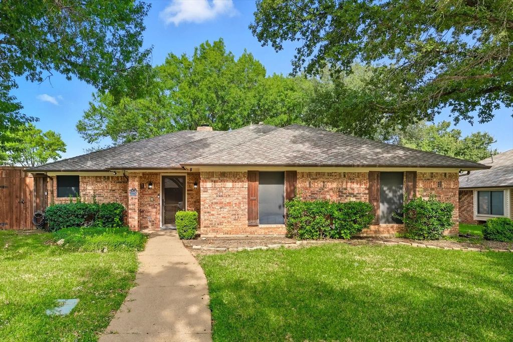 1533 Gunnison Trail, Lewisville