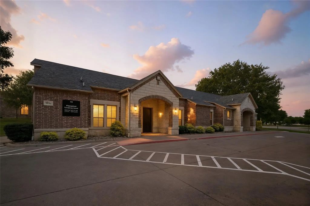 4016 Gateway Drive 110, Colleyville