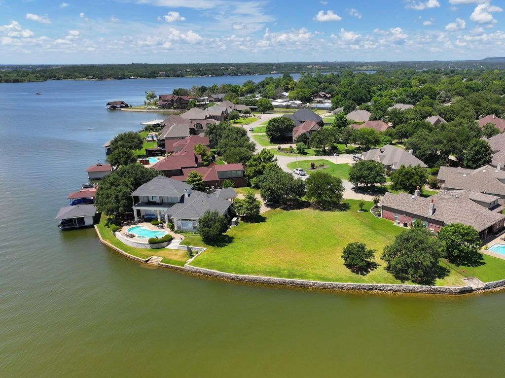 4505 Cove Timber Court, Granbury