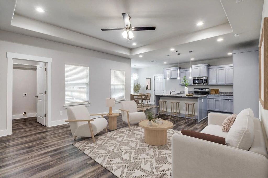 2704 Lucky Lane, Dallas