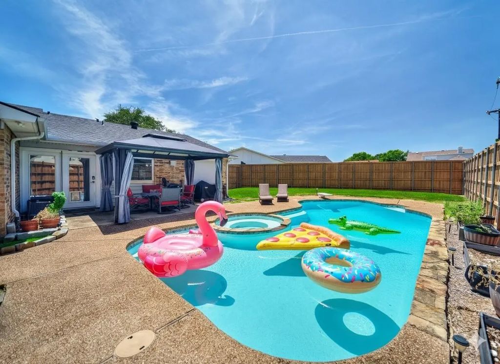 1121 Bass Drive, Plano