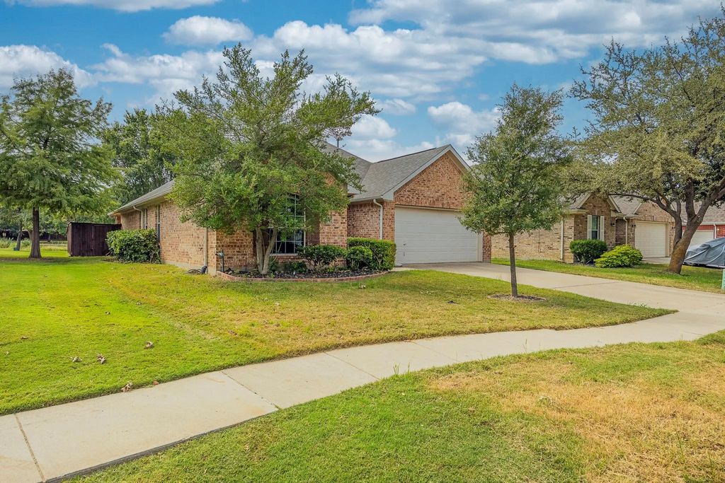 8127 Robertson Drive, Frisco