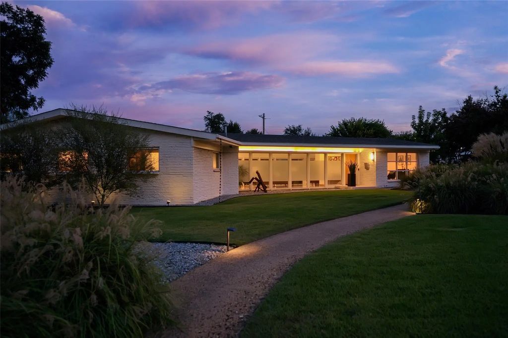 7806 Midbury Drive, Dallas