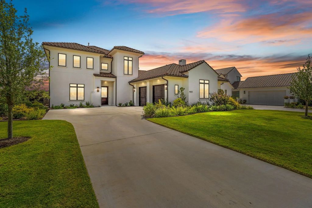 9635 Latour Lane, Fort Worth