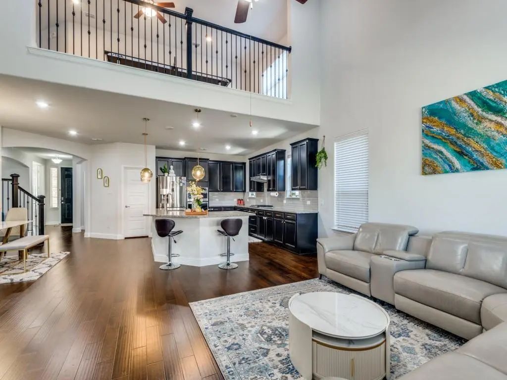 3253 Lakewood Bluffs Trail, Lewisville