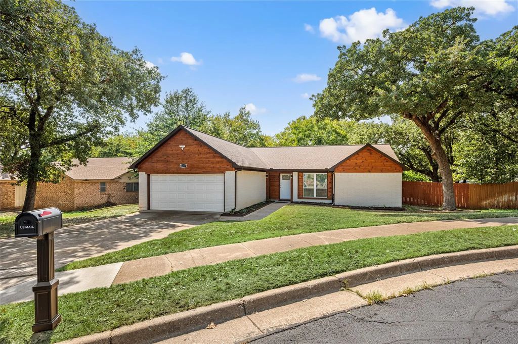 3217 Misty Court, Bedford