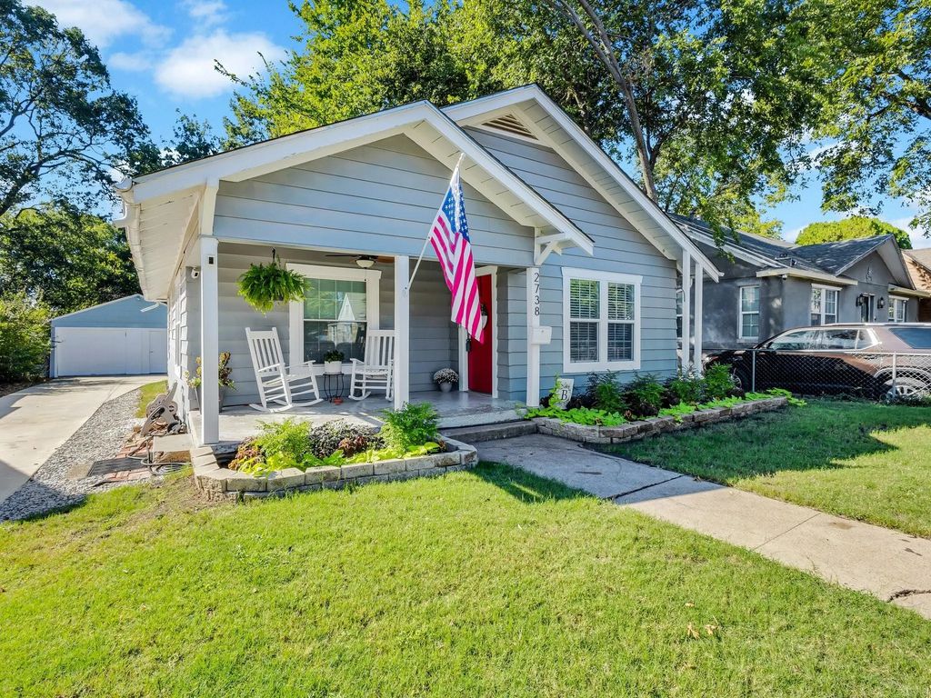 2738 Emmett Street, Dallas
