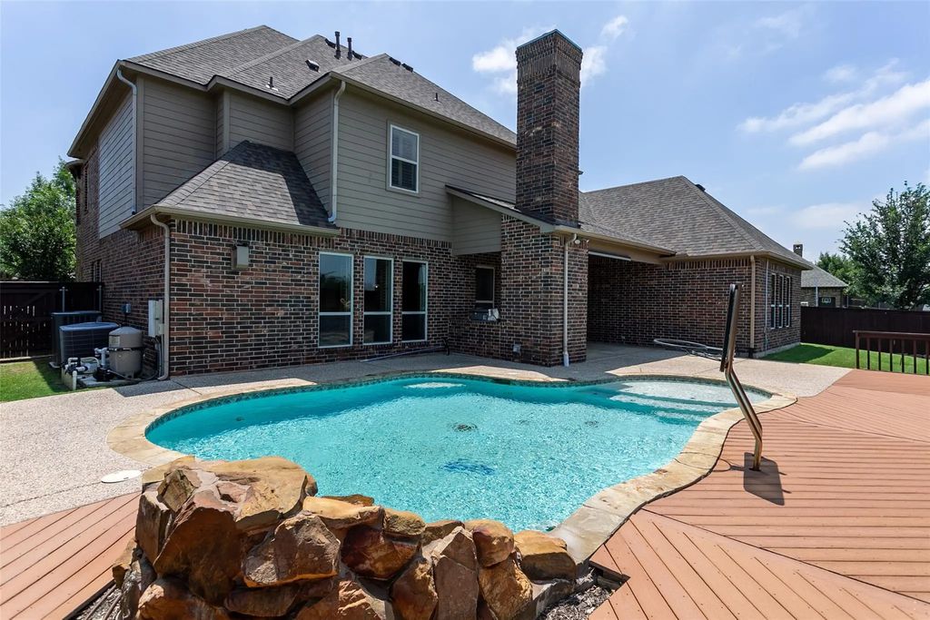 7905 Hallmark Drive, North Richland Hills