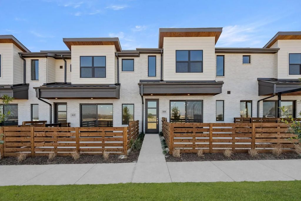 4606 White Buffalo Trail, Oak Point