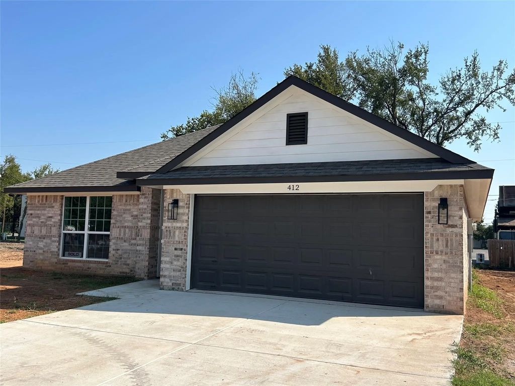 412 Conway Street, Lacy Lakeview