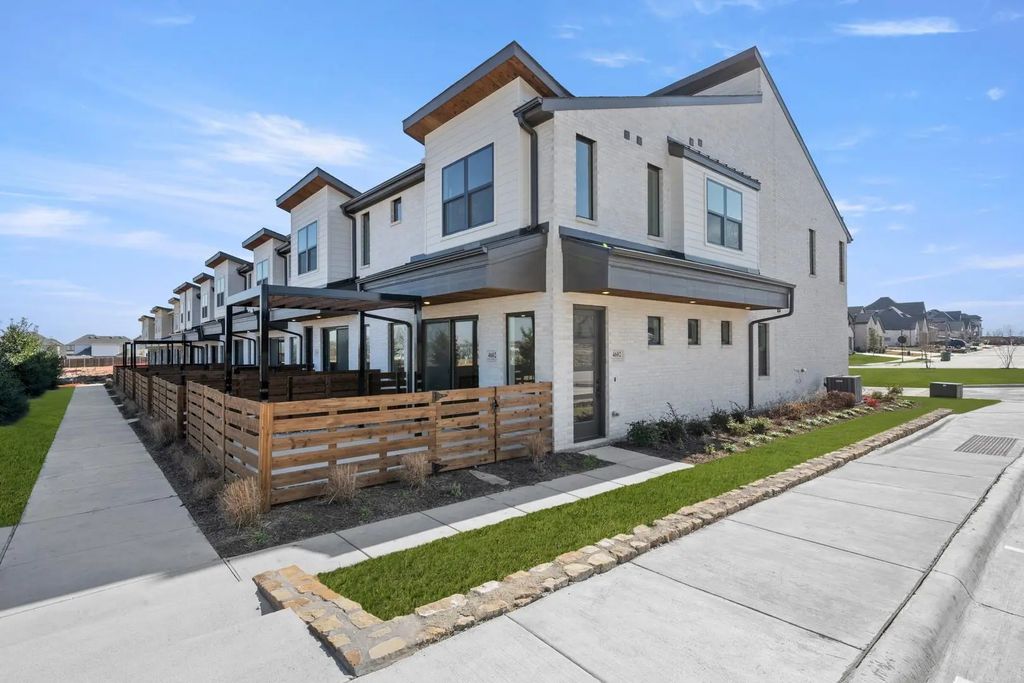 4602 White Buffalo Trail, Oak Point