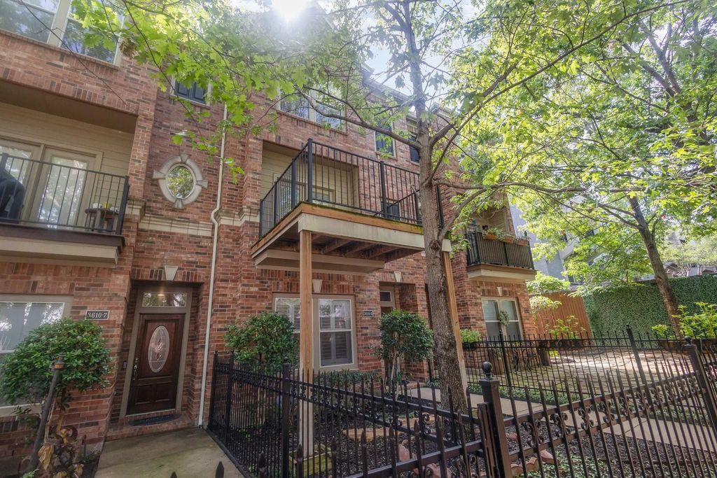 3610 Gillespie Street, Dallas