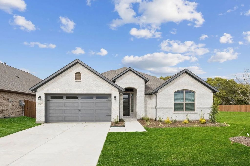 703 Cherry Bark Trail, Waxahachie