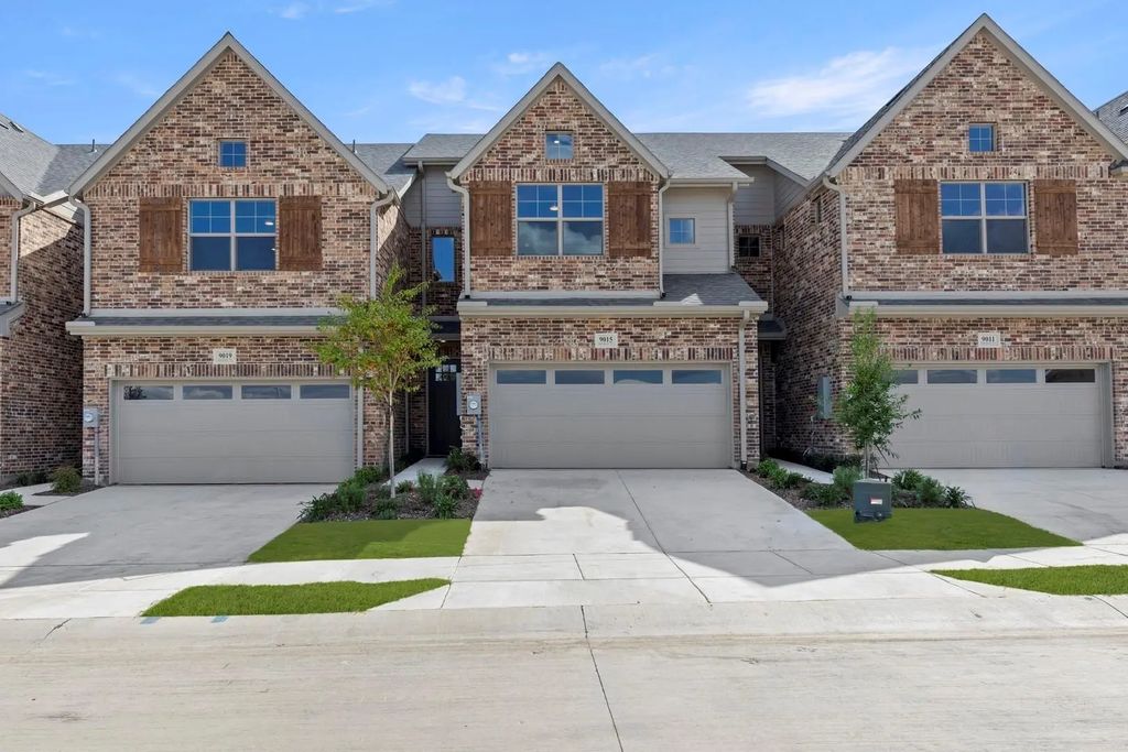 9015 Indianola Trail, Oak Point