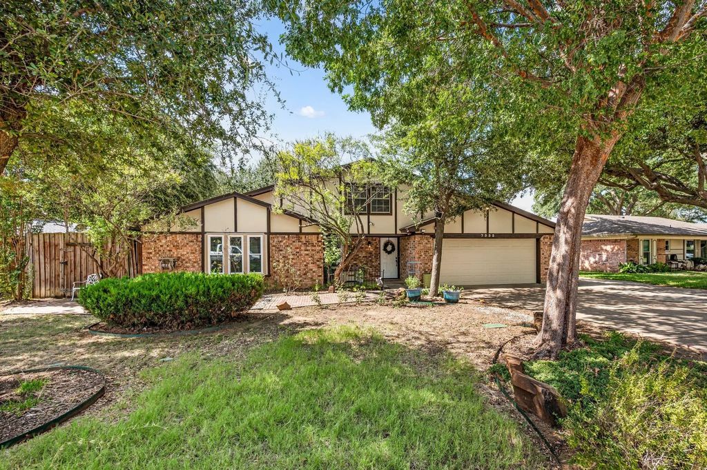 7333 Meadowbrook Drive, North Richland Hills