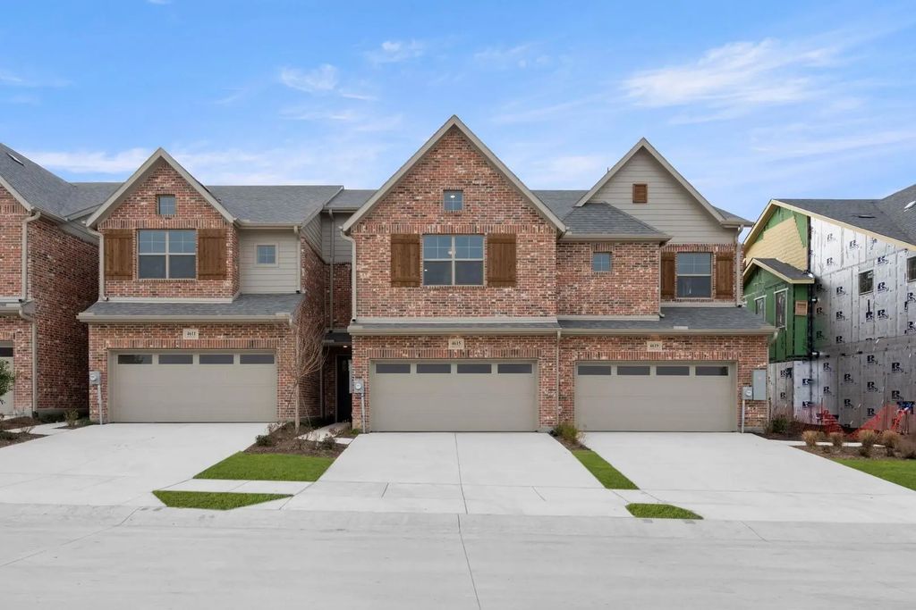 4615 Hawks Trail, Oak Point