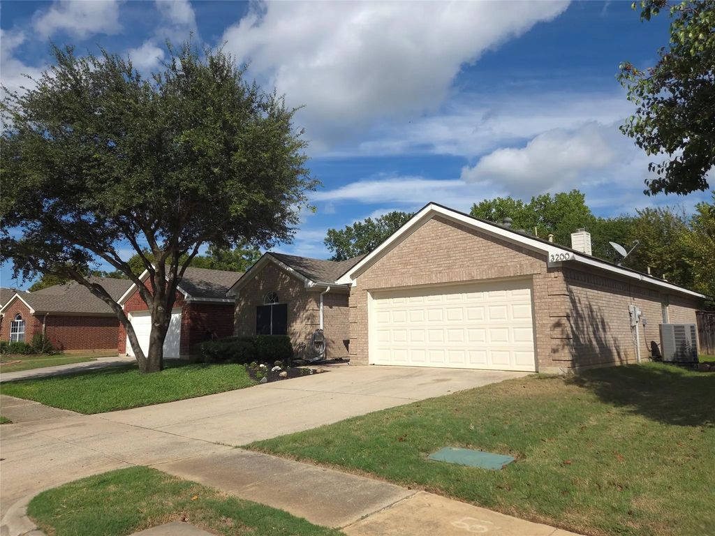 3200 Silent Creek Trail, Fort Worth