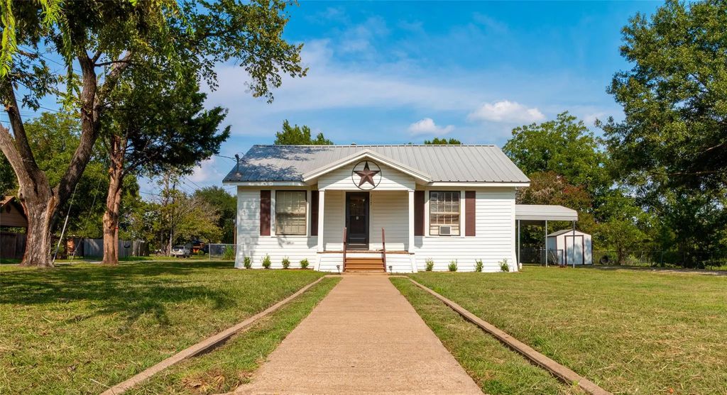 717 N 37th Street, Corsicana
