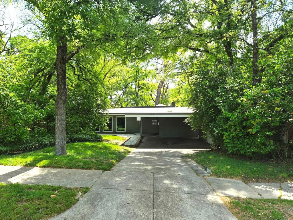 1055 Tipperary Drive, Dallas