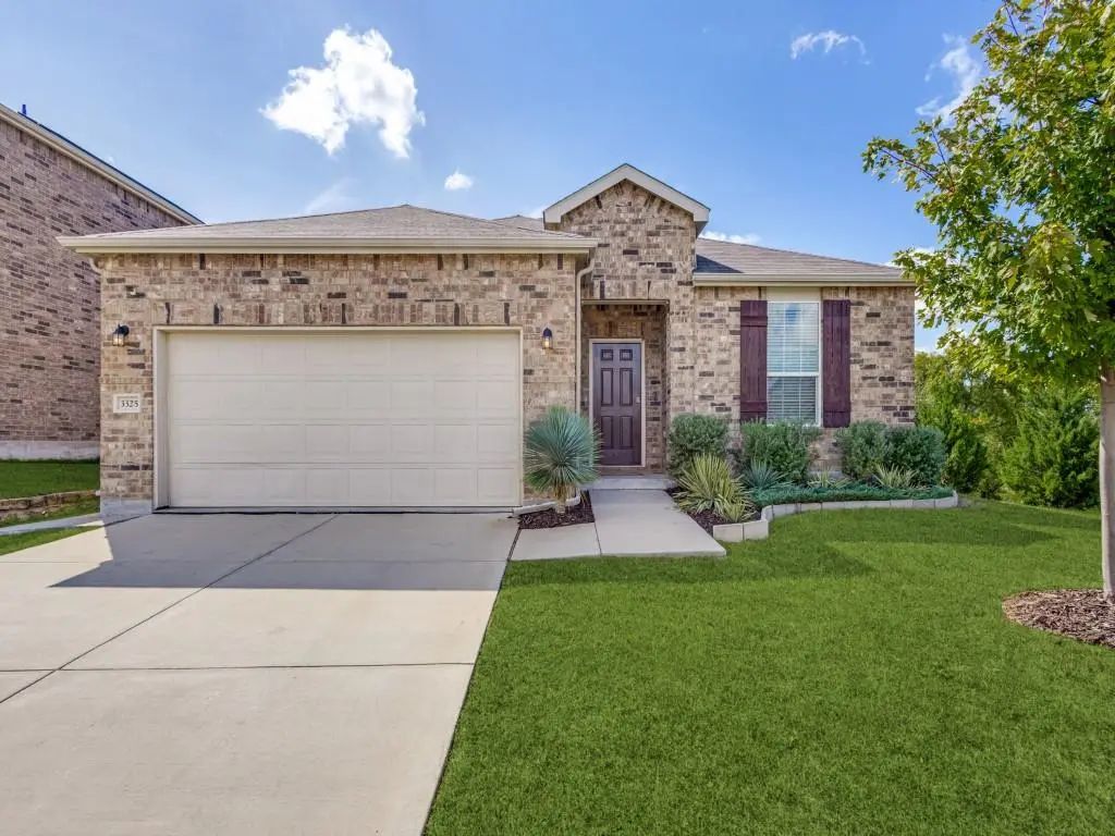 3325 Biggs Avenue, Aubrey