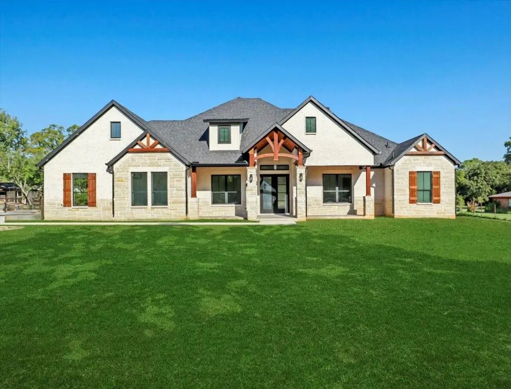2736 County Road 804a Road, Burleson