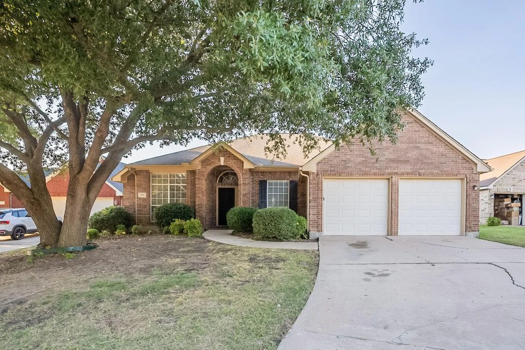 2307 Richmond Circle, Mansfield