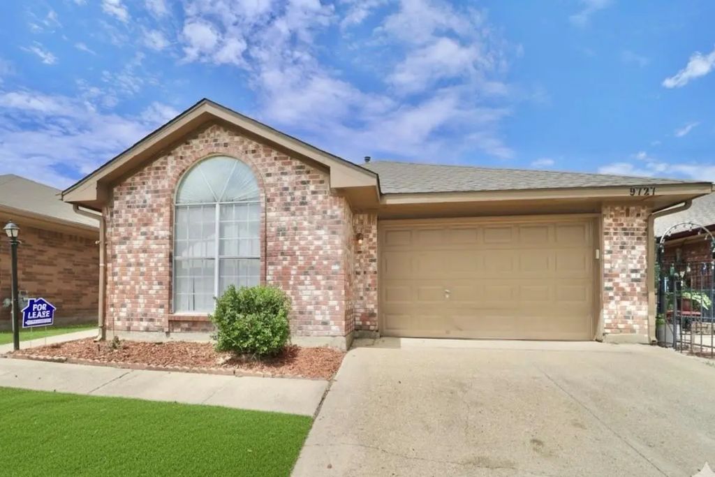 9727 Pinehurst Lane, Dallas