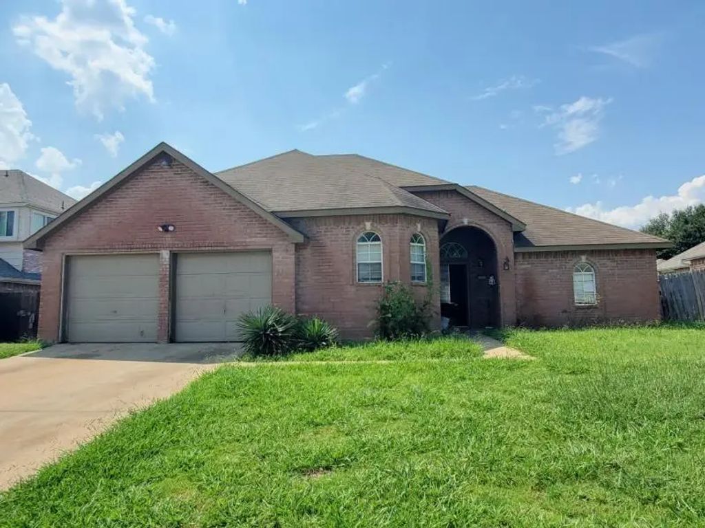207 Overbrook Court, Rockwall