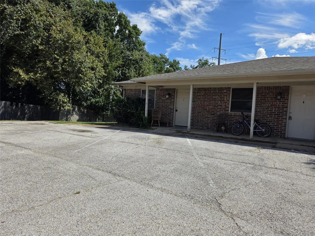 990 Shady Brook Drive, Grapevine