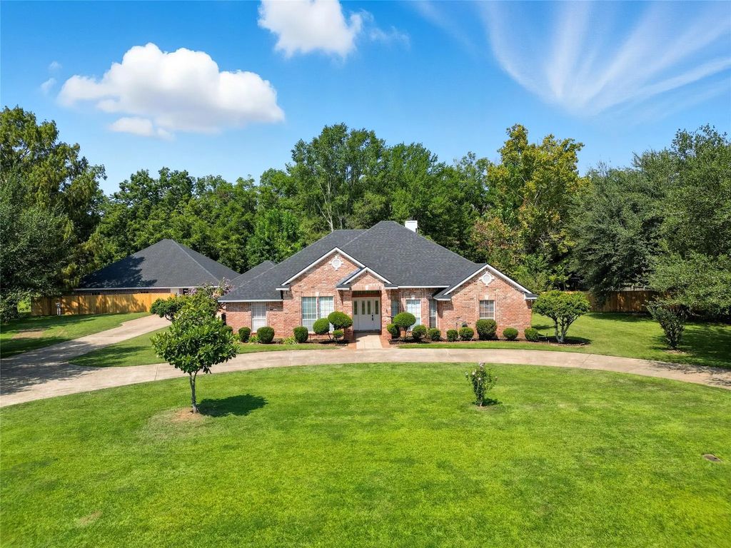 107 Lakewood Point Drive, Bossier City