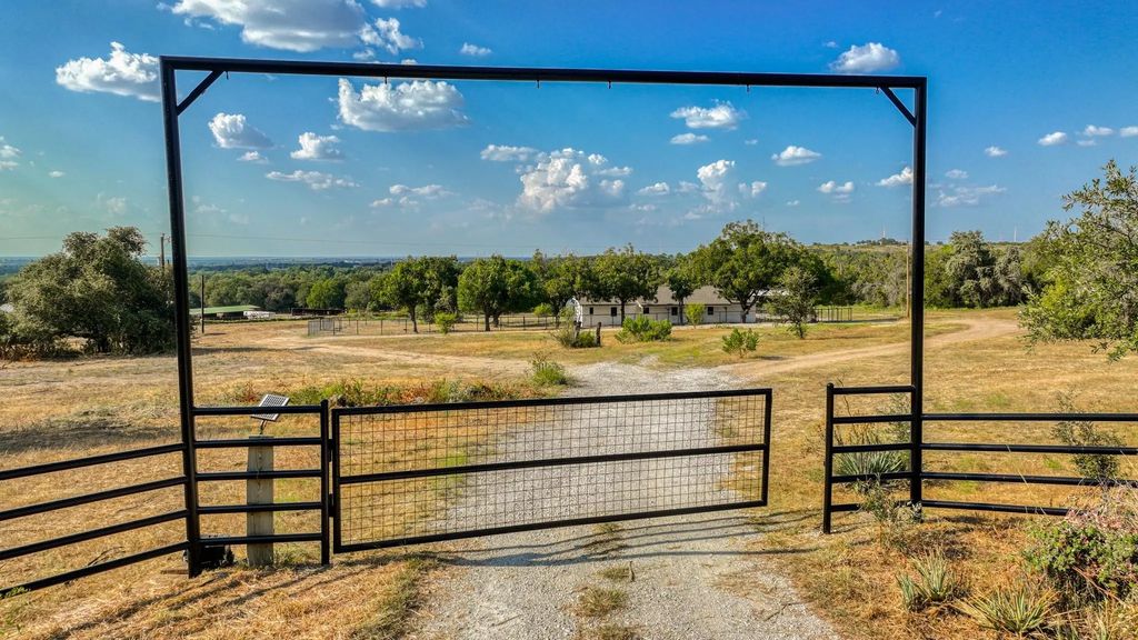 3696 W Lambert Road, Weatherford