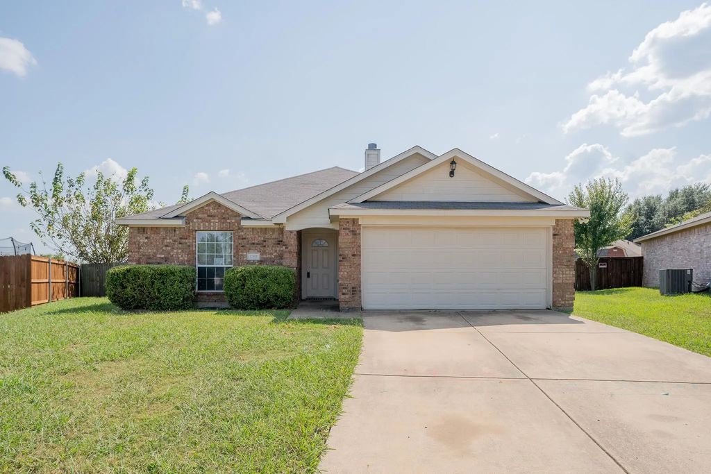 130 Jackson Drive, Terrell