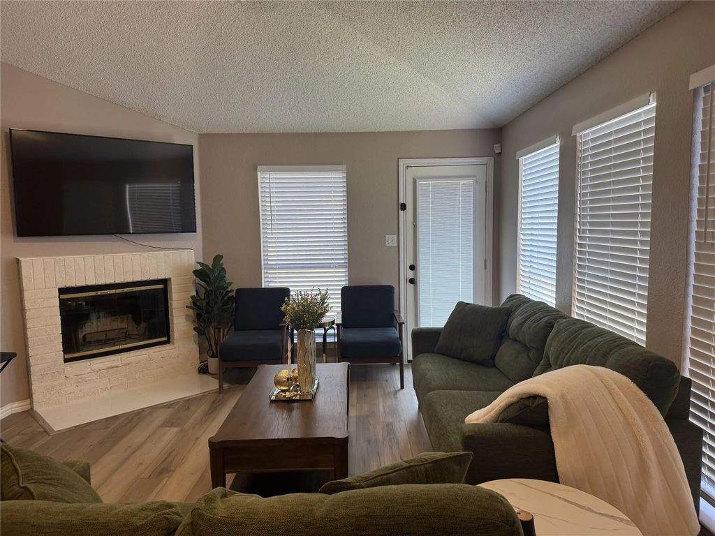 4213 Iris Avenue, Fort Worth